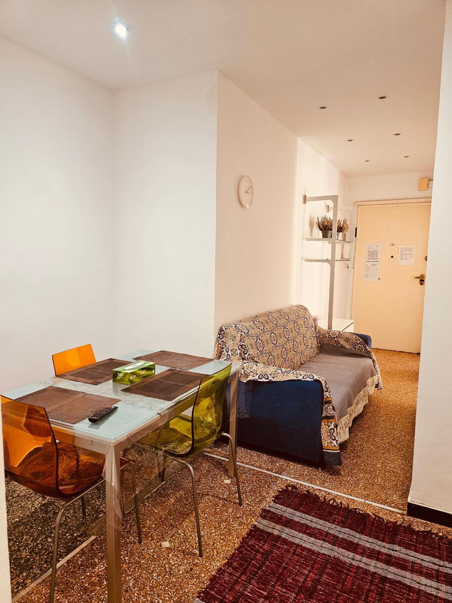 Apartment Entire 3bed Apartment,centrum Genoa